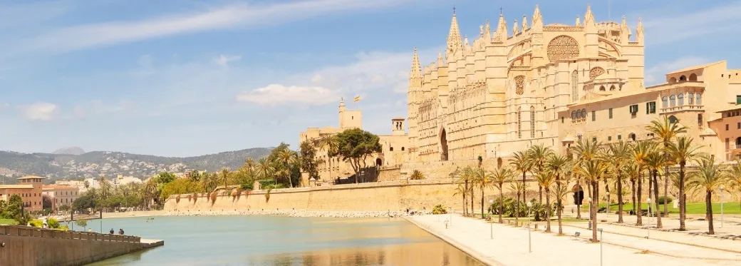 https://vacaciones.traveleando.es/viajes/assets/upload/d40.webp